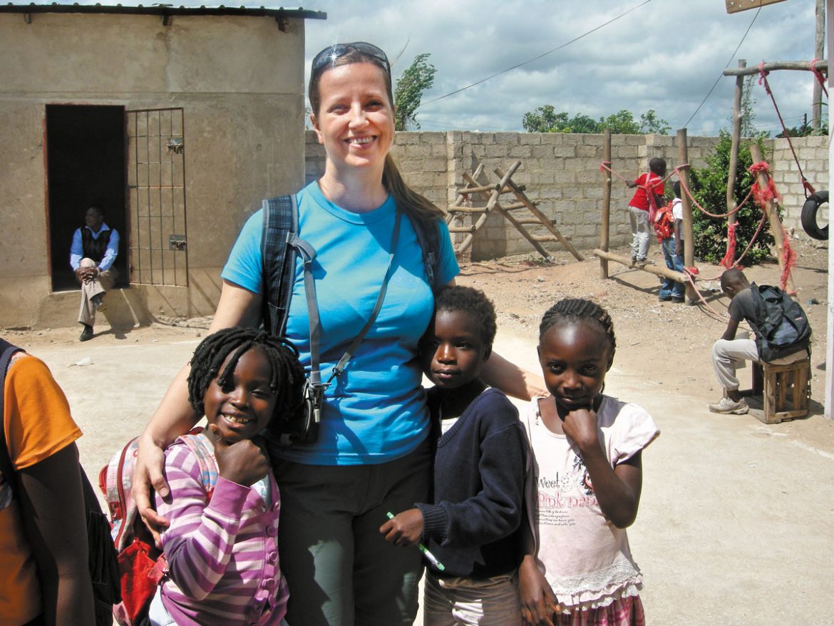Návšteva školy počas terénnej exkurzie v Zambii